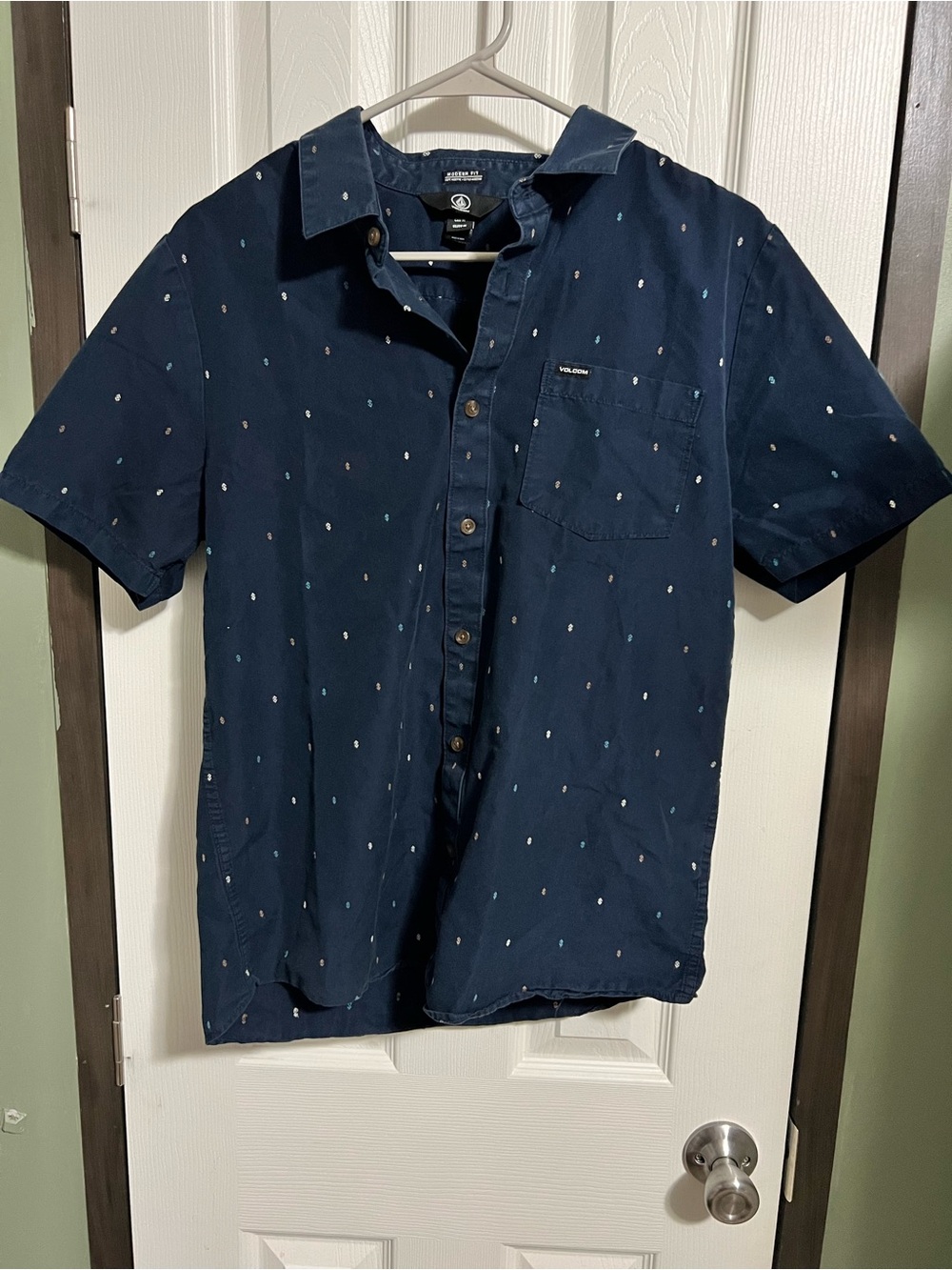 Volcom Men’s Dark Blue Short-Sleeve Button-Down Shirt with Dot Print